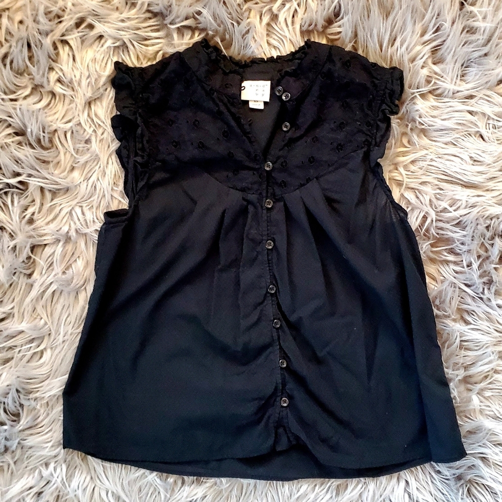 👍4 for $20👍 Eyelet-Detail Sleeveless Blou